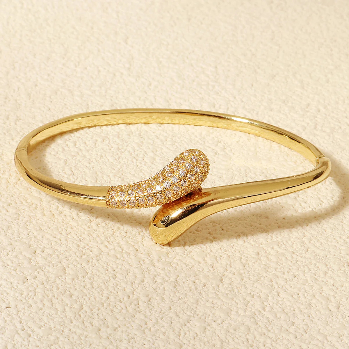 Beautiful Bracelet For Woman's