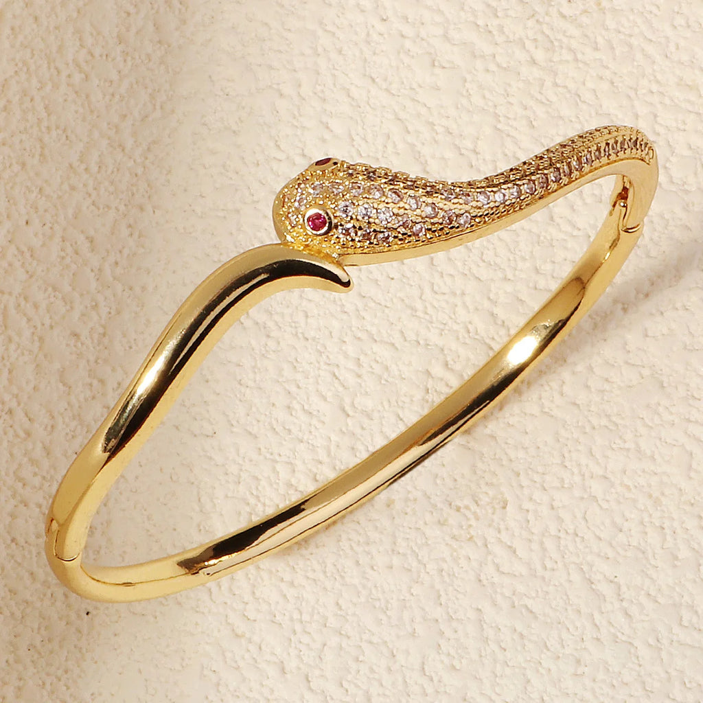 Beautiful Bracelet For Woman's