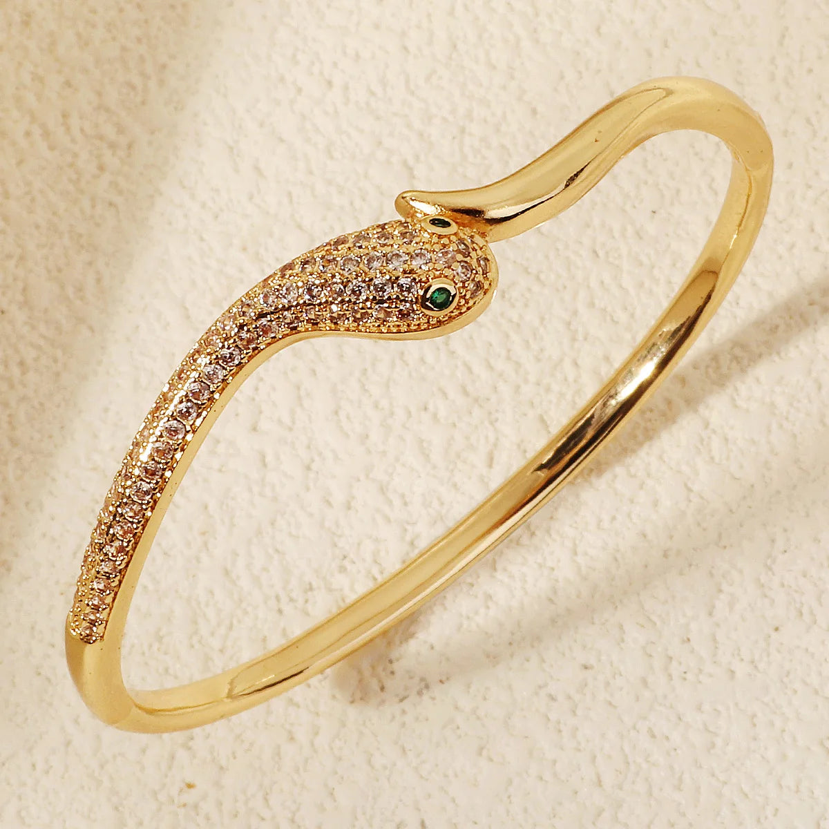 Beautiful Bracelet For Woman's