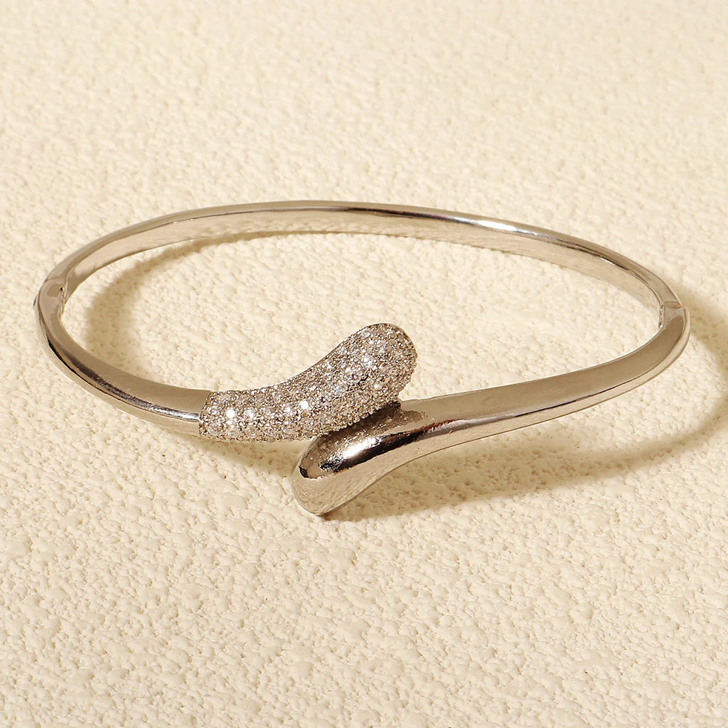 Beautiful Bracelet For Woman's