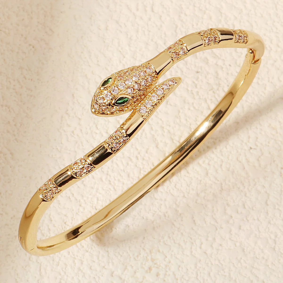 Beautiful Bracelet For Woman's